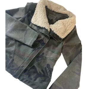 Anthropologie Marrakech Camo Removeable Sherpa Collar Moto Jacket Size Medium